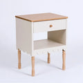 Mesita de noche con cajón y faldón inferior decorado - blanco/beige